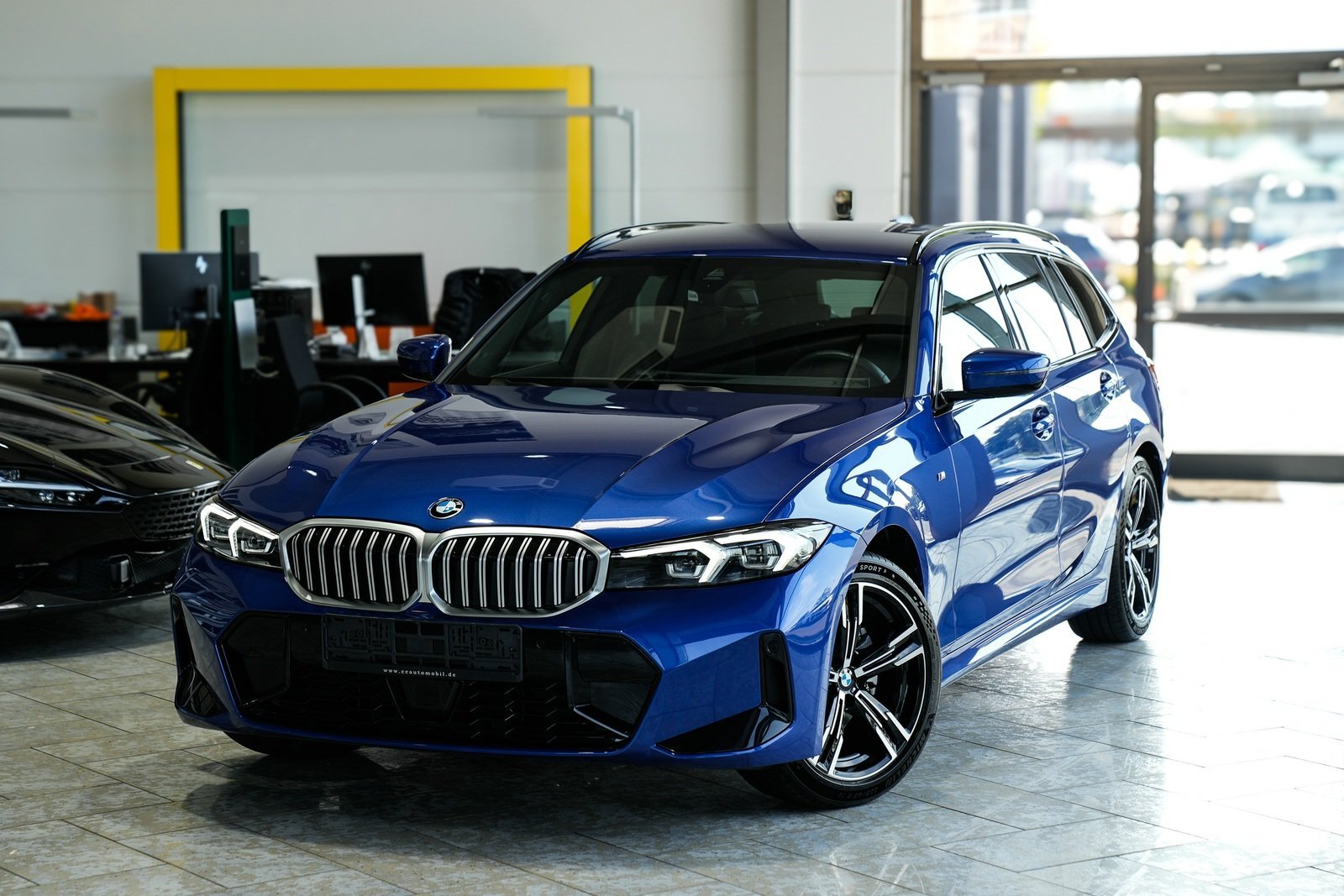BMW 320 d Touring M Sport 1